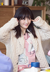 时尚休闲风女神谢娜白皙迷人写真(9)