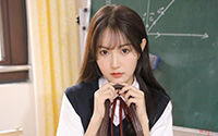 清纯制服美女学生妹教室白皙迷人写真(9)