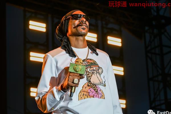 Snoop Dogg 在 ApeFest 2022 上表演